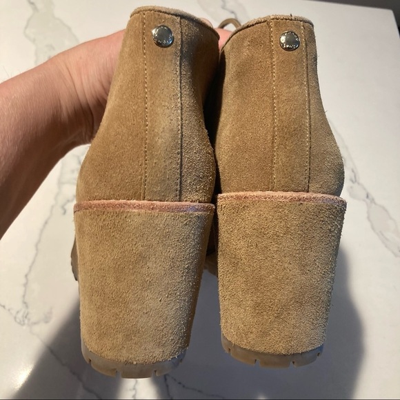 COACH Sz 8 Karson  Tan Suede Wedges Lace Up Booties - Picture 9 of 13